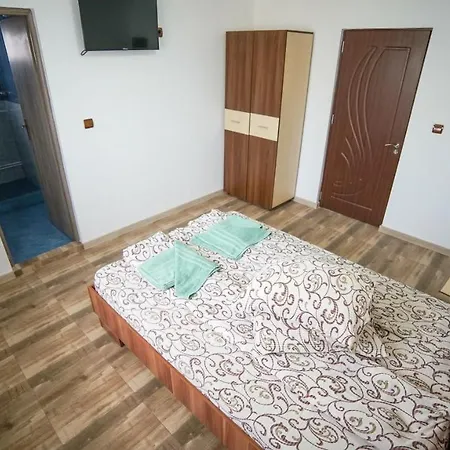 Casacamelia 3*